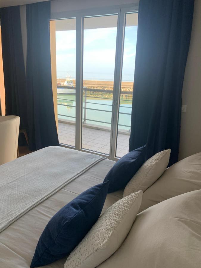 Horizon Bleu Apartment Довил Екстериор снимка