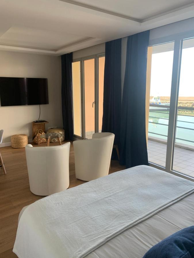 Horizon Bleu Apartment Довил Екстериор снимка
